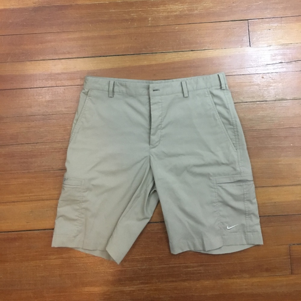 Nike khaki cargo golf shorts